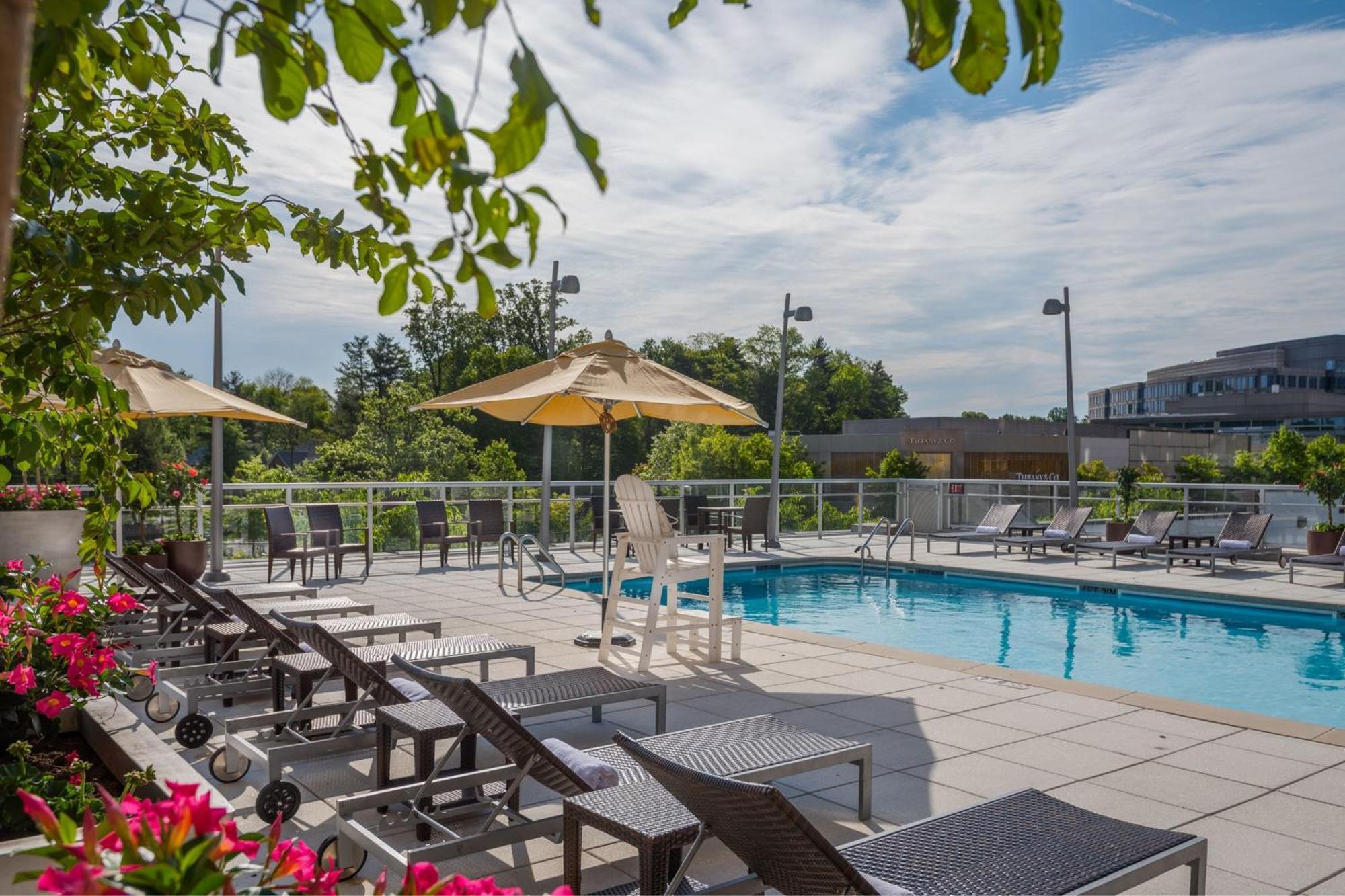 Hotel Courtyard By Marriott Bethesda Chevy Chase Zewnętrze zdjęcie